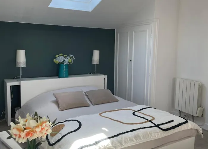 Apartment 1er Secret De *